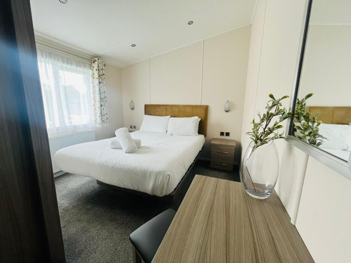 Moore Lodge With Hot Tub 사우스케이브 외부 사진